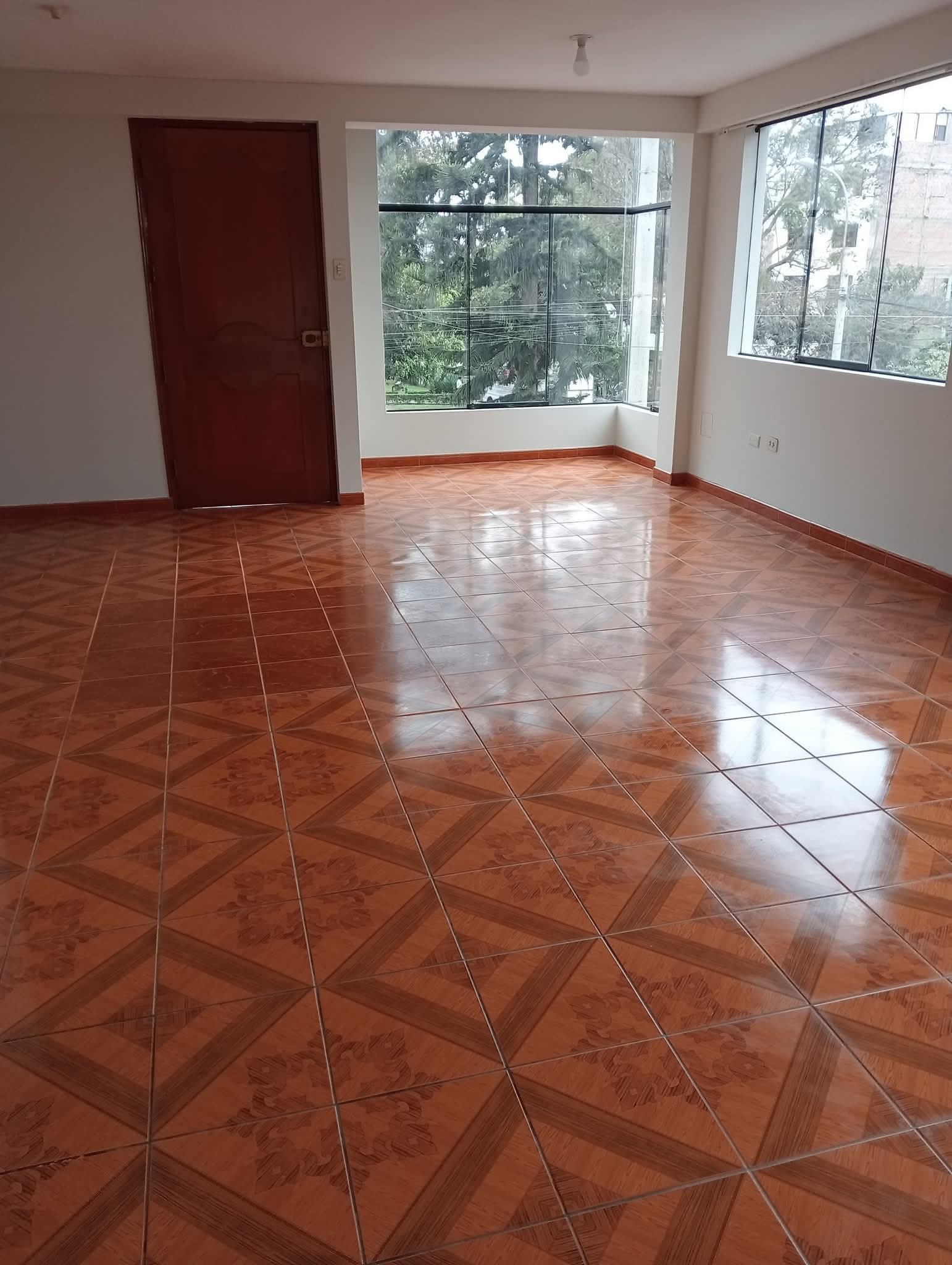 Mini departamento 3er piso (Surquillo)