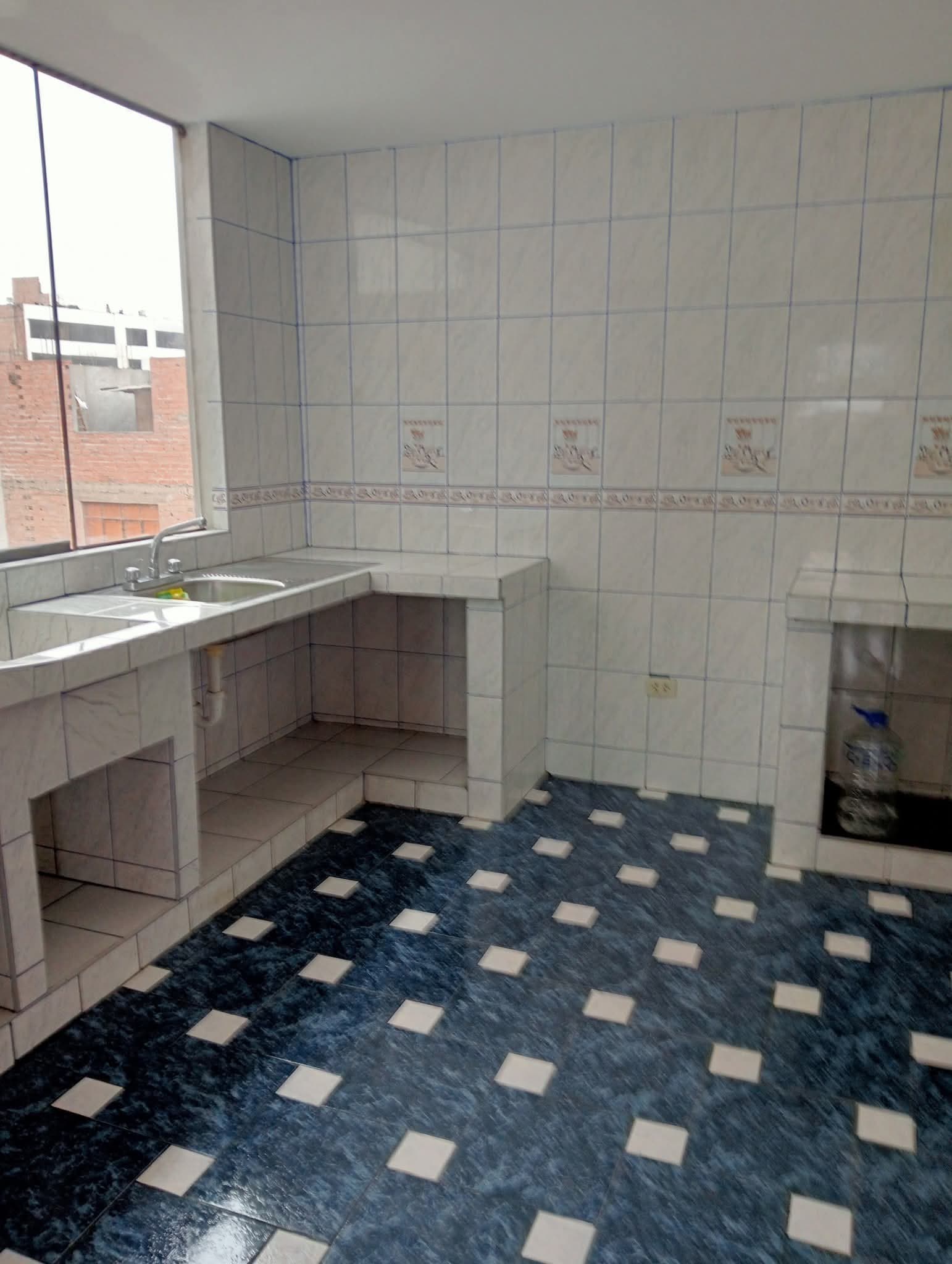 Mini departamento 3er piso (Surquillo)